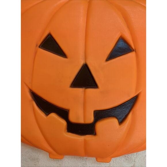 Vintage Halloween Flat TPI Canada Lighted Pumpkin Face Blow Mold 19x15x2 - Picture 4 of 7